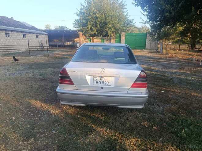Mercedes C 240 2000, 333,000 km - 2.4 л - Bərdə