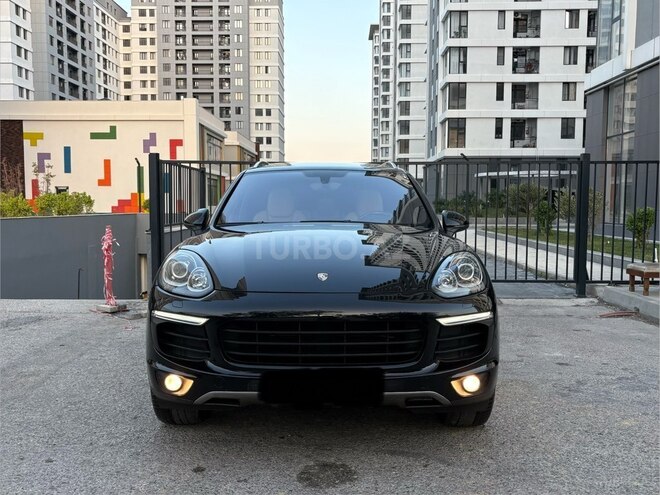 Porsche Cayenne 2015, 196,500 km - 3.6 л - Bakı