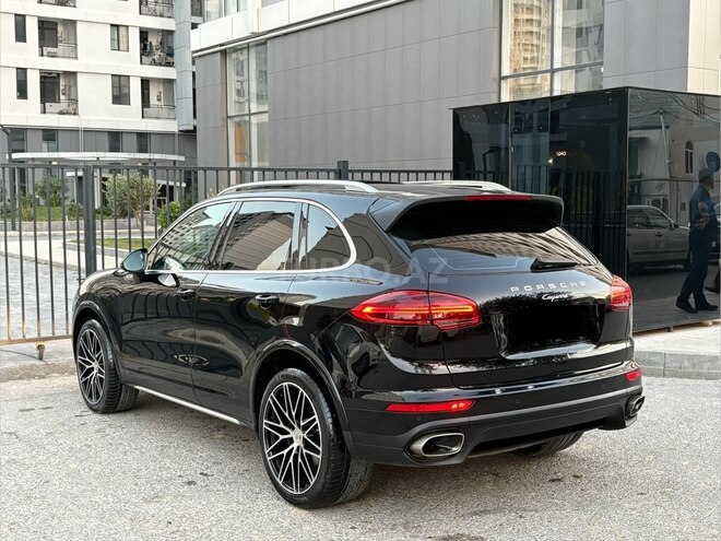 Porsche Cayenne 2015, 196,500 km - 3.6 л - Bakı