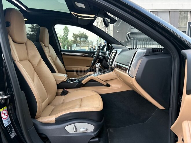 Porsche Cayenne 2015, 196,500 km - 3.6 л - Bakı