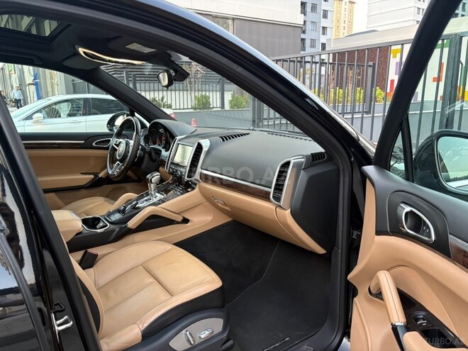 Porsche Cayenne 2015, 196,500 km - 3.6 л - Bakı