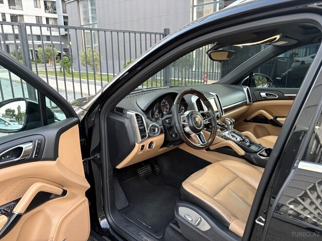 Porsche Cayenne 2015, 196,500 km - 3.6 л - Bakı
