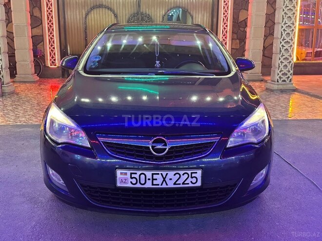 Opel Astra 2011, 290,000 km - 1.3 l - Ucar