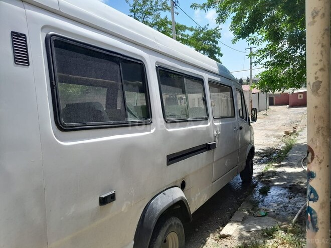 Mercedes 208 D 1995, 450,000 km - 2.3 l - Bakı