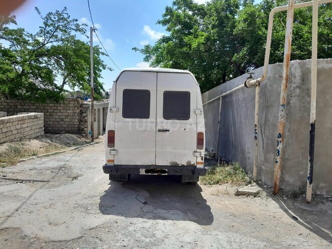 Mercedes 208 D 1995, 450,000 km - 2.3 l - Bakı