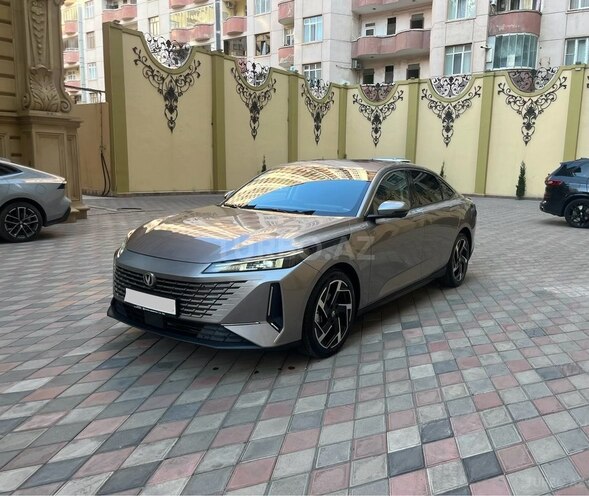 Changan  2024, 27,000 km - 1.5 l - Bakı