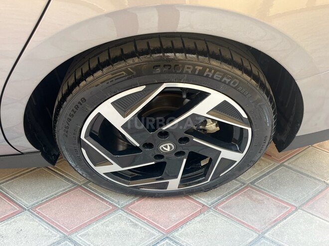 Changan  2024, 27,000 km - 1.5 l - Bakı