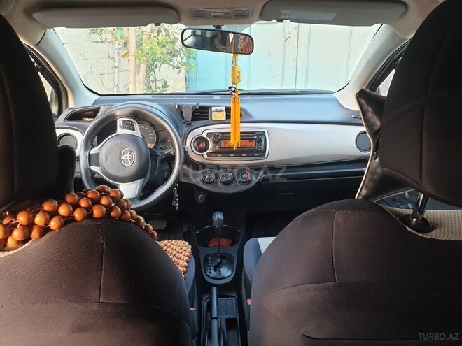 Toyota Yaris 2012, 138,000 km - 1.3 л - Bakı