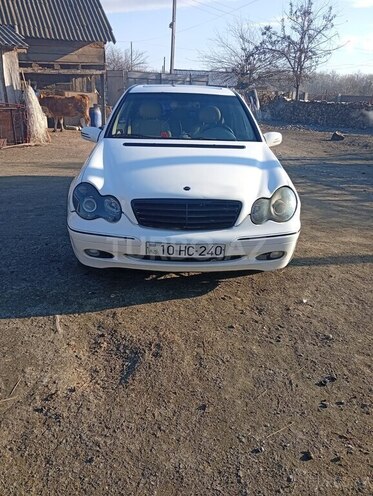 Mercedes C 240 2003, 400,000 km - 2.6 l - Qax