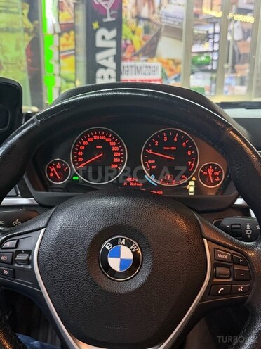 BMW 330 2016, 210,000 km - 2.0 l - Bakı