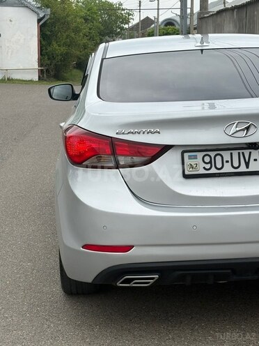 Hyundai Elantra 2015, 159,300 km - 1.8 l - Ucar
