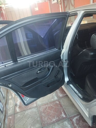 BMW 523 1996, 325,000 km - 2.5 l - Ağsu
