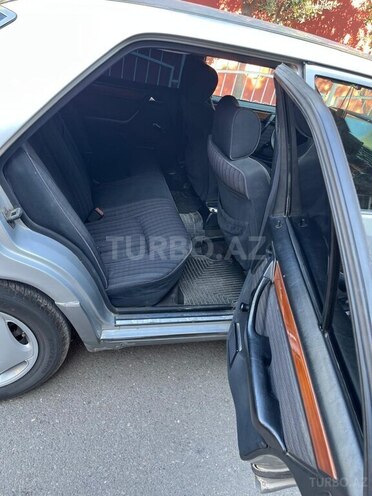 Mercedes  1992, 328,262 km - 2.0 l - Gəncə