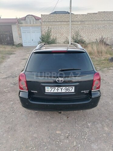 Toyota Avensis 2008, 300,000 km - 2.0 л - Quba