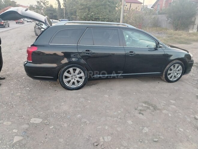 Toyota Avensis 2008, 300,000 km - 2.0 л - Quba