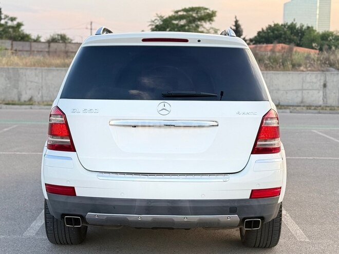 Mercedes GL 500 4MATIC 2008, 230,000 km - 5.5 l - Bakı