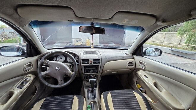Nissan Sunny 2010, 420,000 km - 1.6 л - Bakı