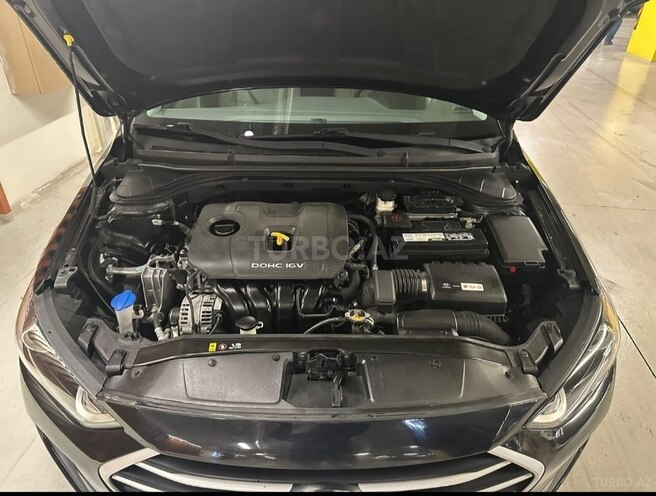 Hyundai Elantra 2018, 98,000 km - 2.0 l - Gəncə