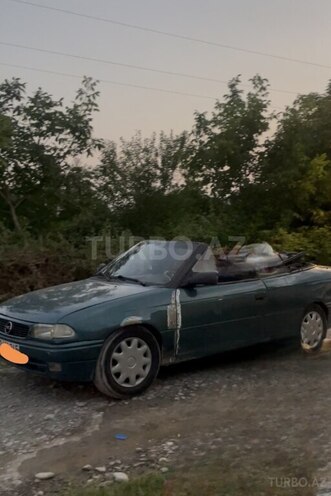 Opel Astra 1996, 300,000 km - 1.6 l - Şəki