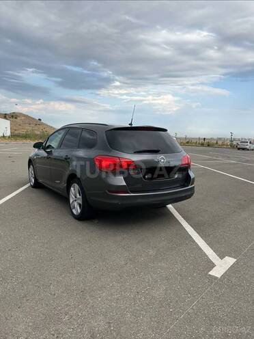 Opel Astra 2011, 399,000 km - 1.4 l - Ağdam
