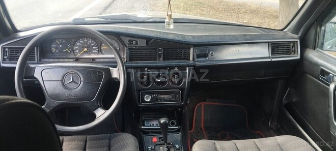 Mercedes 190 1993, 280,000 km - 2.0 l - Qəbələ