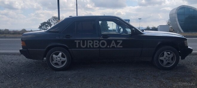 Mercedes 190 1993, 280,000 km - 2.0 l - Qəbələ