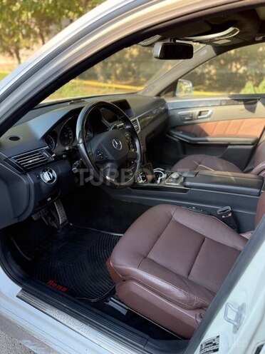 Mercedes E 350 2010, 210,000 km - 3.5 l - Sabirabad