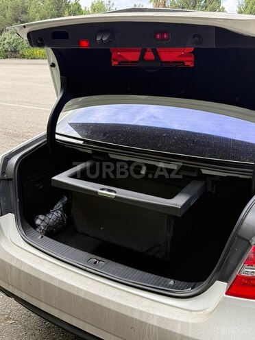 Mercedes E 350 2010, 210,000 km - 3.5 l - Sabirabad