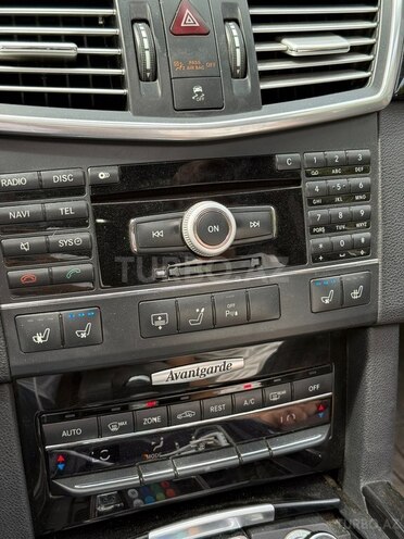 Mercedes E 350 2010, 210,000 km - 3.5 l - Sabirabad