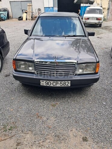 Mercedes 200 E 1992, 450,000 km - 2.0 l - Şəki