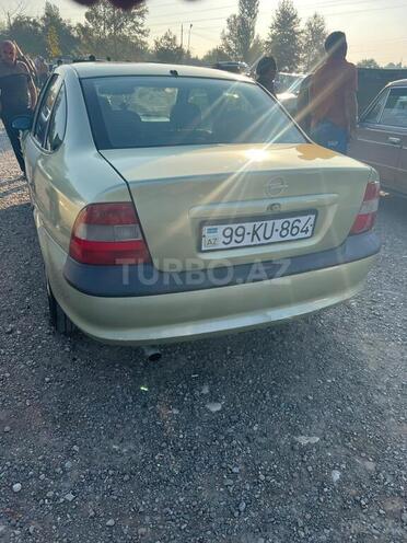 Opel Vectra 1996, 400,000 km - 2.0 l - Yevlax