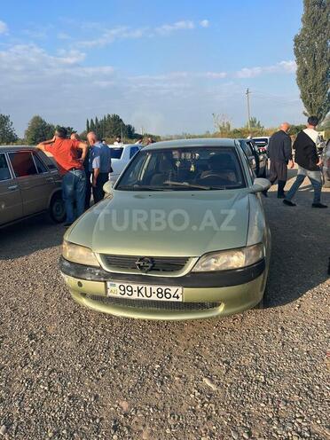 Opel Vectra 1996, 400,000 km - 2.0 l - Yevlax