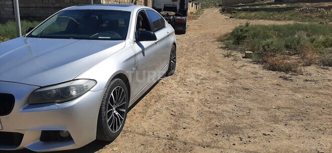 BMW 528 2013, 302,000 km - 2.0 l - Bakı