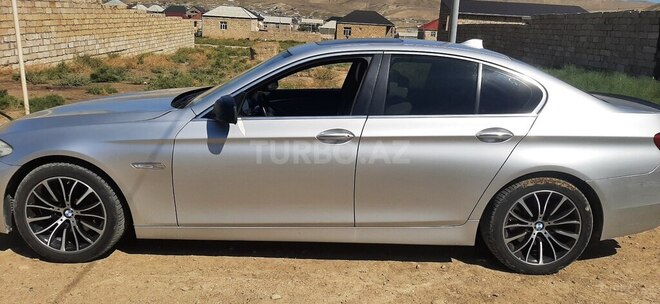 BMW 528 2013, 302,000 km - 2.0 l - Bakı