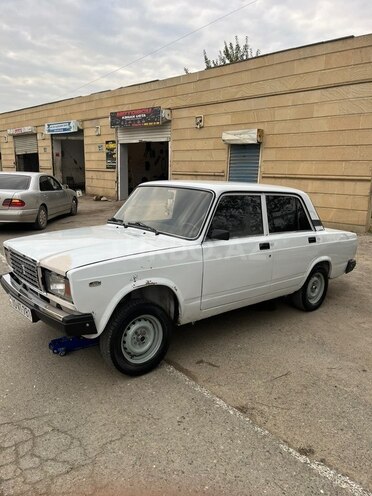 LADA (VAZ) 2107 2007, 15,000 km - 1.6 л - Şirvan