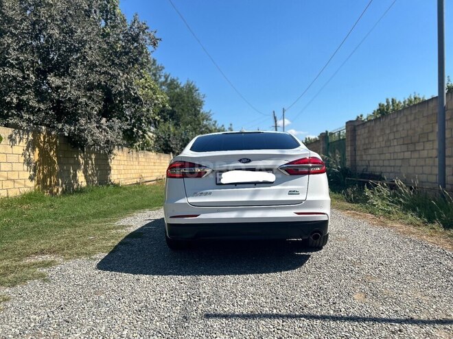 Ford Fusion (North America) 2019, 180,000 km - 1.5 л - Qazax