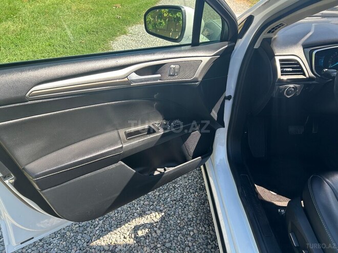 Ford Fusion (North America) 2019, 180,000 km - 1.5 л - Qazax