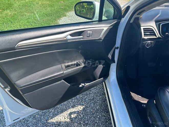 Ford Fusion (North America) 2019, 180,000 km - 1.5 л - Qazax
