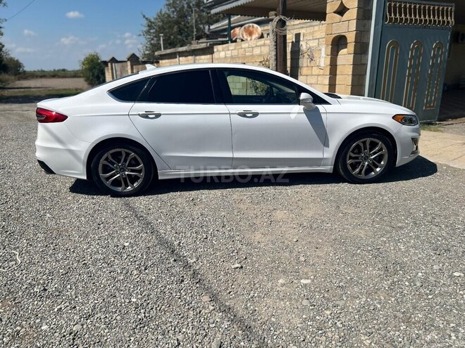 Ford Fusion (North America) 2019, 180,000 km - 1.5 л - Qazax