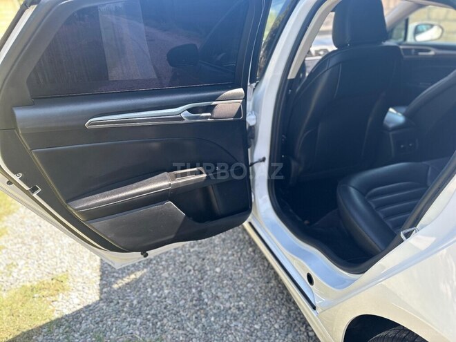 Ford Fusion (North America) 2019, 180,000 km - 1.5 л - Qazax