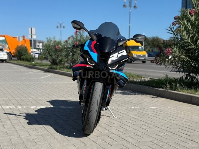 BMW  2025, 2,114 km - 1.0 l - Bakı