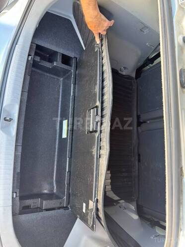 Toyota Prius V 2017, 137,000 km - 1.8 l - Bakı