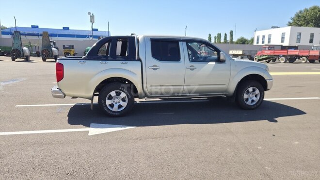 Nissan Navara 2011, 300,040 km - 2.5 l - Bakı