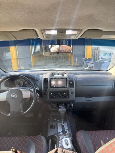 Nissan Navara 2011, 366,000 km - 2.5 l - Xaçmaz