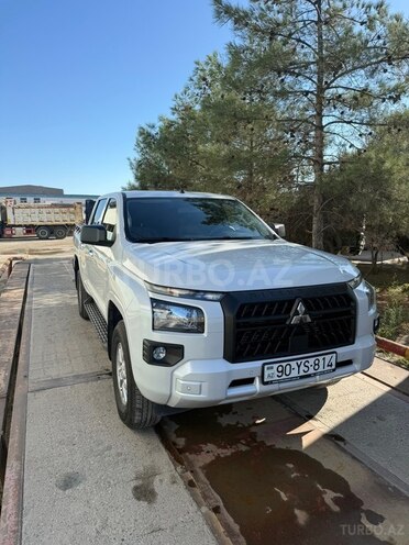 Mitsubishi L200 2024, 35,000 km - 2.4 l - Bakı