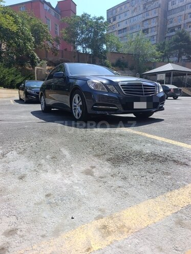 Mercedes E 220 2011, 386,000 km - 2.1 l - Bakı