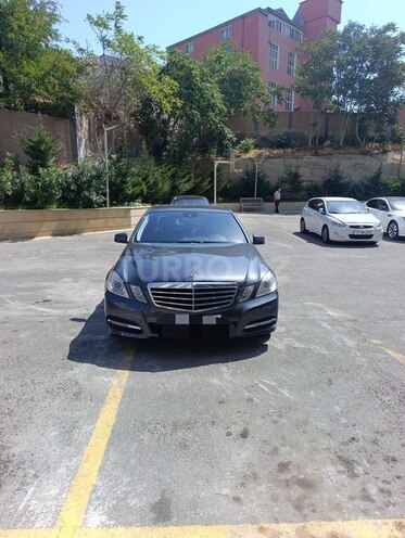 Mercedes E 220 2011, 386,000 km - 2.1 l - Bakı