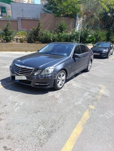 Mercedes E 220 2011, 386,000 km - 2.1 l - Bakı