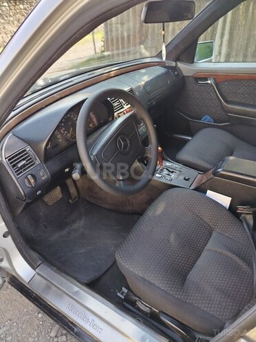 Mercedes C 180 1994, 567,582 km - 1.8 л - Zaqatala
