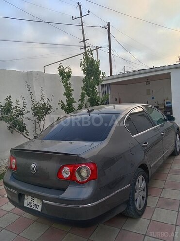 Volkswagen Passat 2005, 400,000 km - 2.0 л - Bakı